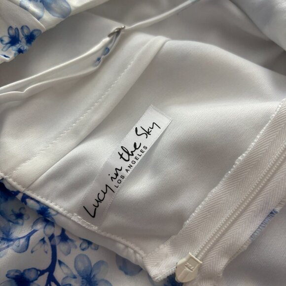 Lucy in the Sky Dress Size Medium - Picture 5 of 5